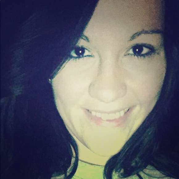 Meet your Posher, Lori - Picture 1 of 1